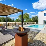 Beautiful 115 With Pool In Visnjan Вилла *