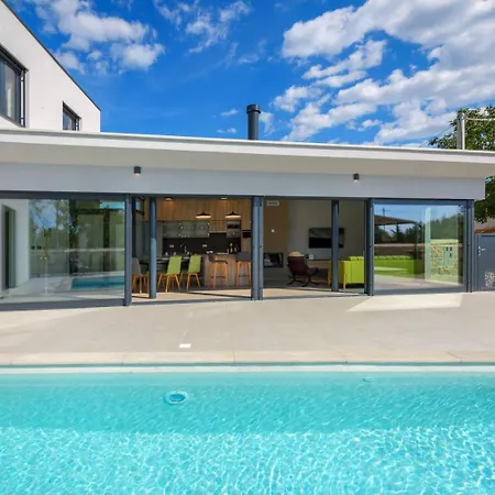 Beautiful 115 With Pool In Visnjan Βίλα