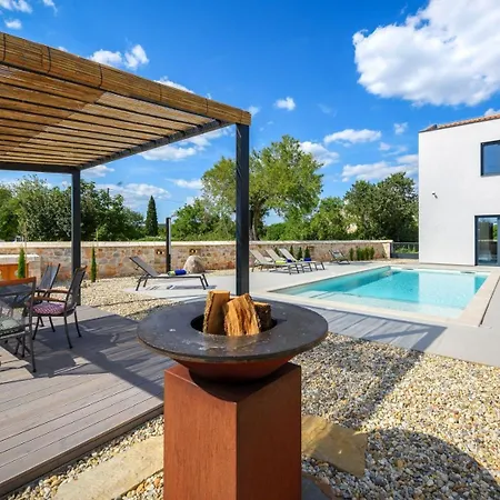Beautiful 115 With Pool In Visnjan Βίλα *
