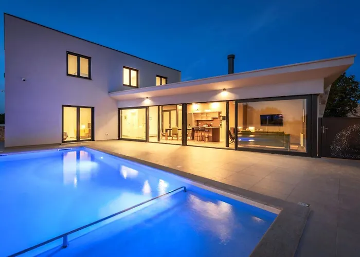 Beautiful 115 With Pool In Visnjan Willa Katun