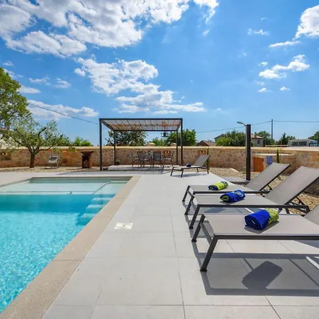 Villa Beautiful 115 With Pool In Visnjan *
