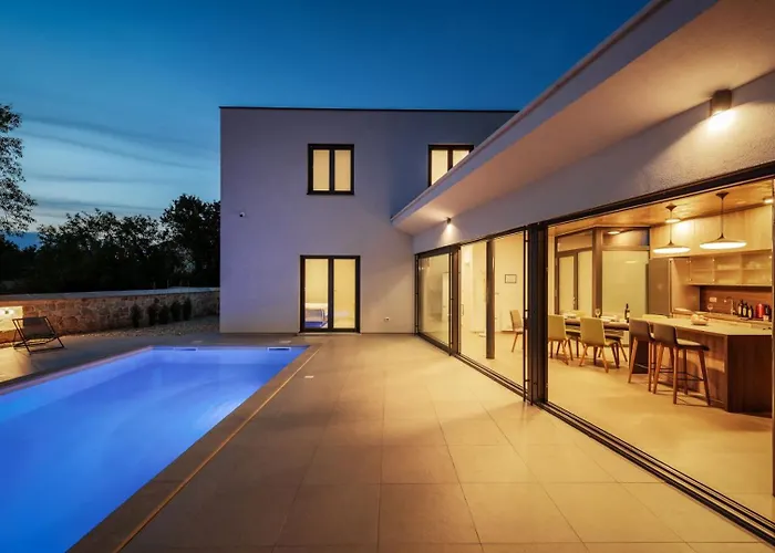 Beautiful 115 With Pool In Visnjan Katun