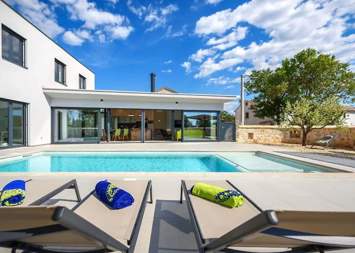 Beautiful 115 With Pool In Visnjan 빌라