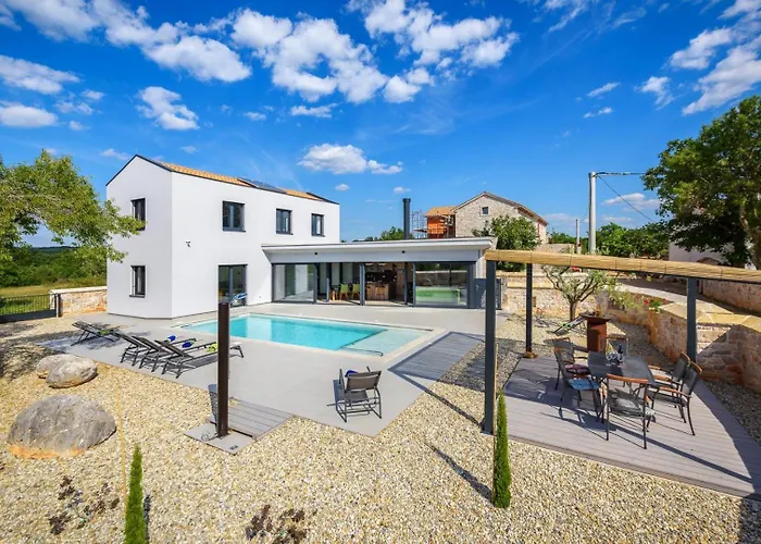 Beautiful 115 With Pool In Visnjan 빌라